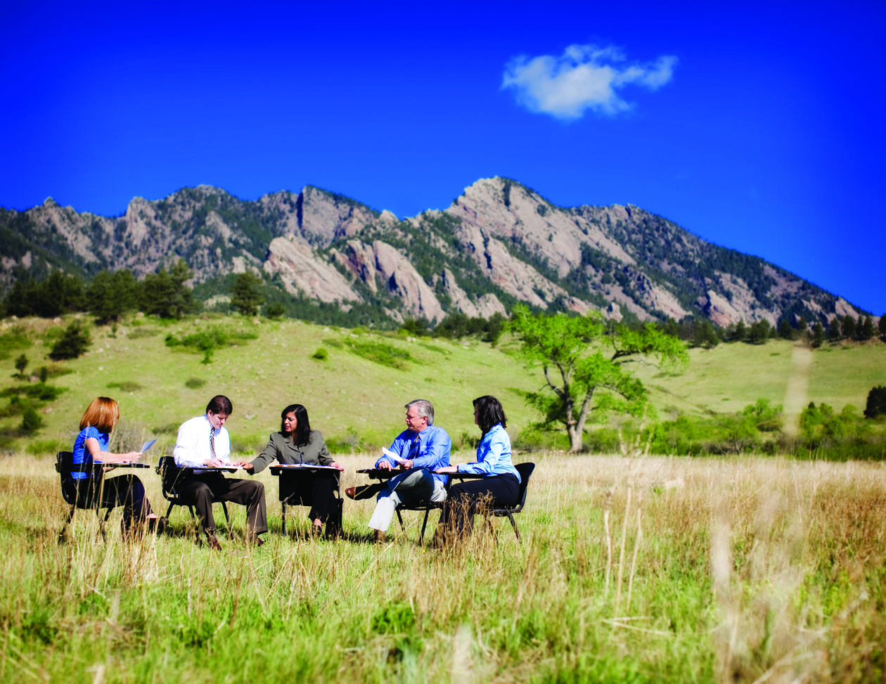 Work environment. Ideal working environment. Environment meeting. Working hours outside. What is the ideal humidity in a working environment?.